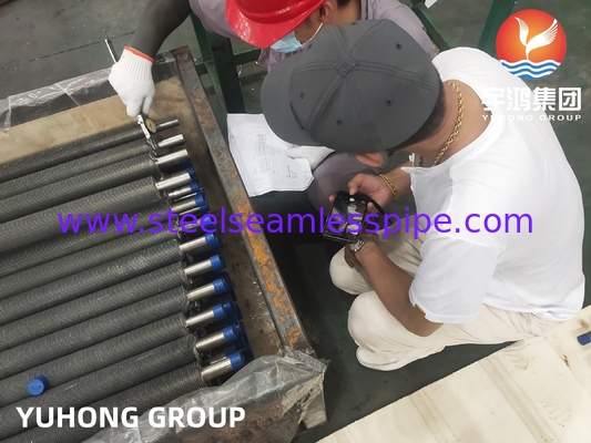 Tubes soudés en acier inoxydable à nageoires extrudées SA249 TP304 à nageoires en aluminium