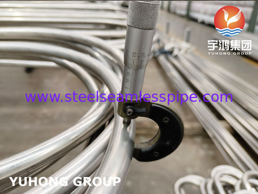 Tube sans soudure en acier inoxydable ASTM A213 TP304 en U avec finition recuite brillante et rayon de courbure personnalisé