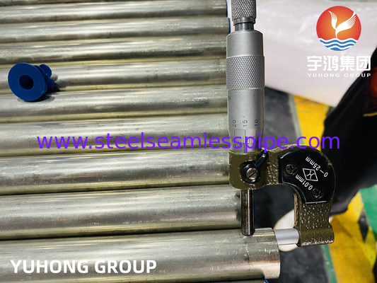 Tubes en alliage de nickel Inconel 600 brillant recuit pour une application pétrochimique