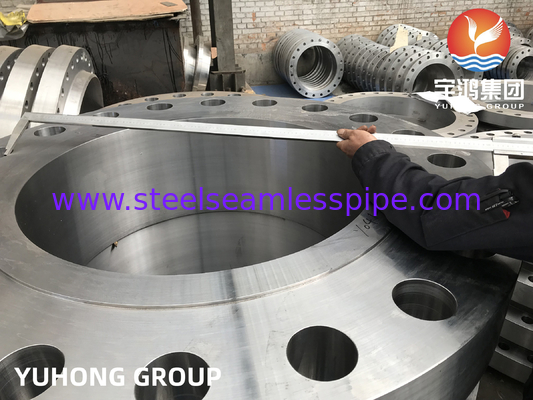 L'inconel 625 est utilisé pour le revêtement de la bride ASTM A694 F52
