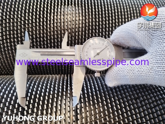 ASTM A312 TP304H Tubes en acier inoxydable HFW à nageoires serrées à nageoires spirales