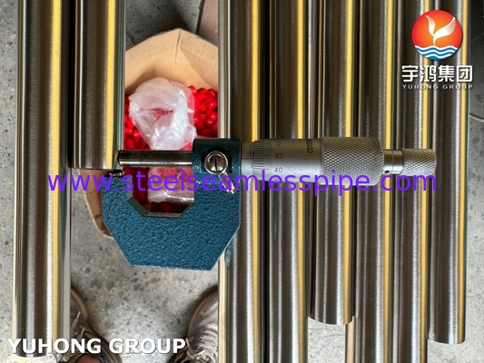 Tubes sans soudure en acier inoxydable brillant recuit à froid ASTM A269 TP304L