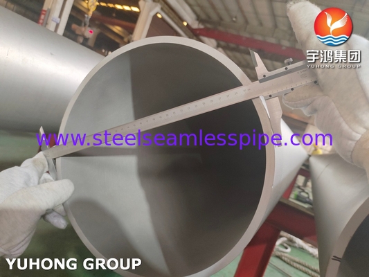 ASTM A312 TP316L Pipe sans soudure en acier inoxydable décapée et recuit pour l'application dans les raffineries pétrochimiques de pétrole et de gaz