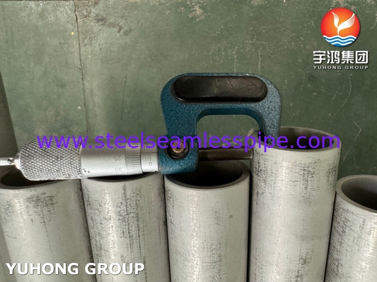 Pour les tubes à base de nickel en alliage de carbone, la norme ASTM B407 UNS N08811 / DIN 1.4958