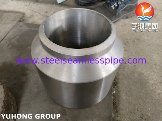 ASME SA105N Flange en acier à buse auto-armatée pour récipient sous pression 150 à 15000 Préférence de pression et norme ASTM B16.5