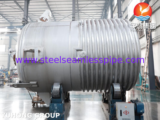 Un réacteur à capot certifié ASME U Stamp en acier au carbone SA516 Gr.70 avec agitateur pour le mélange