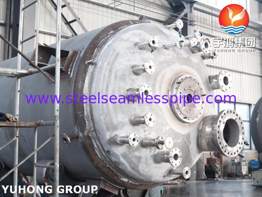 Un réacteur à capot certifié ASME U Stamp en acier au carbone SA516 Gr.70 avec agitateur pour le mélange