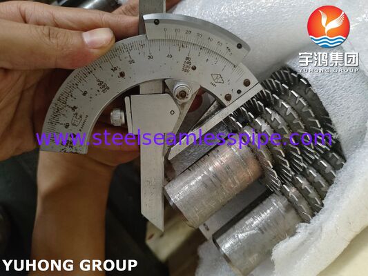 Tubes à nageoires serrées soudés à haute fréquence TP304H Base / SS304 Fin