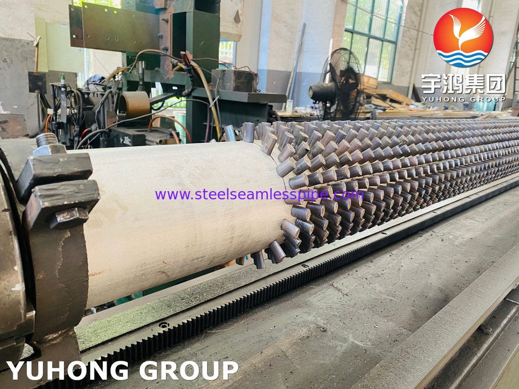 Astm A335 P91 Pipe avec tuyau de type nageoire en acier inoxydable au plâtre pour four à huile