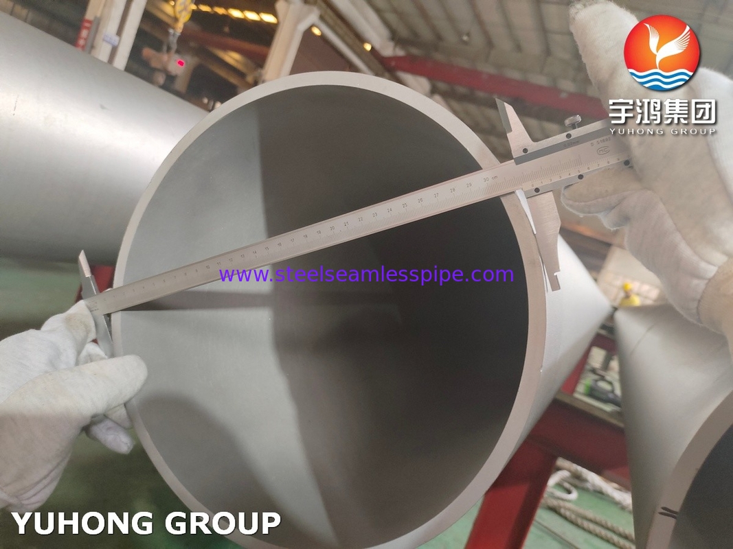 ASTM A312 TP316L Pipe sans soudure en acier inoxydable décapée et recuit pour l'application dans les raffineries pétrochimiques de pétrole et de gaz
