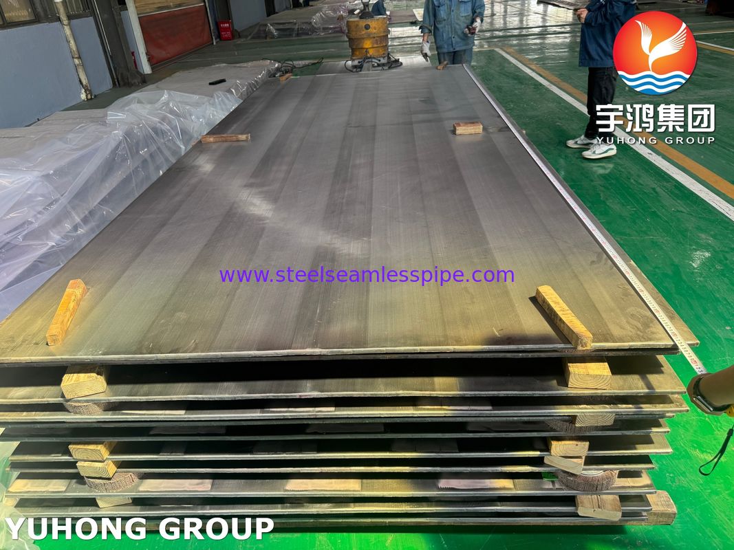 Plaque revêtue d'explosifs ASME SA516 Gr.70 revêtement en acier au carbone ASME SB127 Monel 400